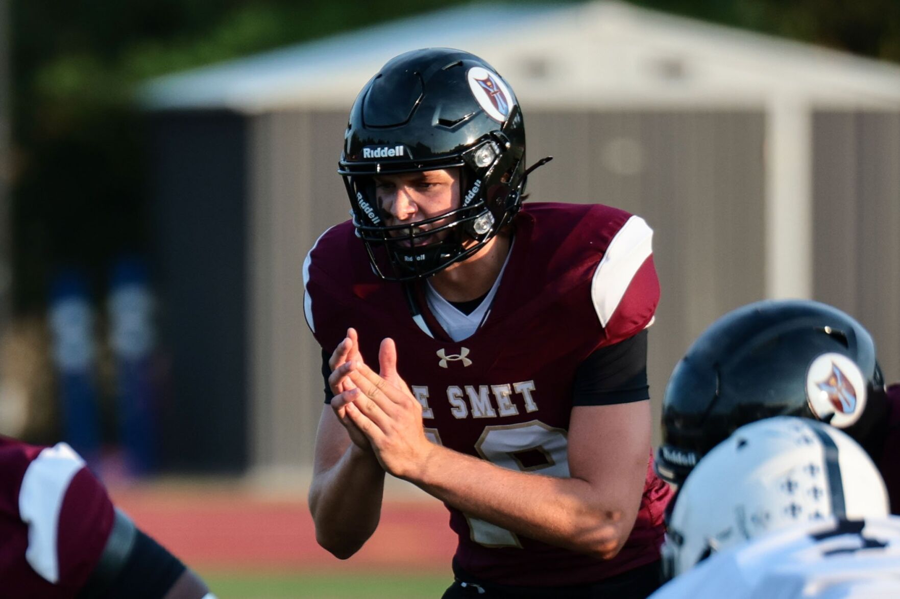 De Smet Jesuit High School football hosts 51黑料 University High School